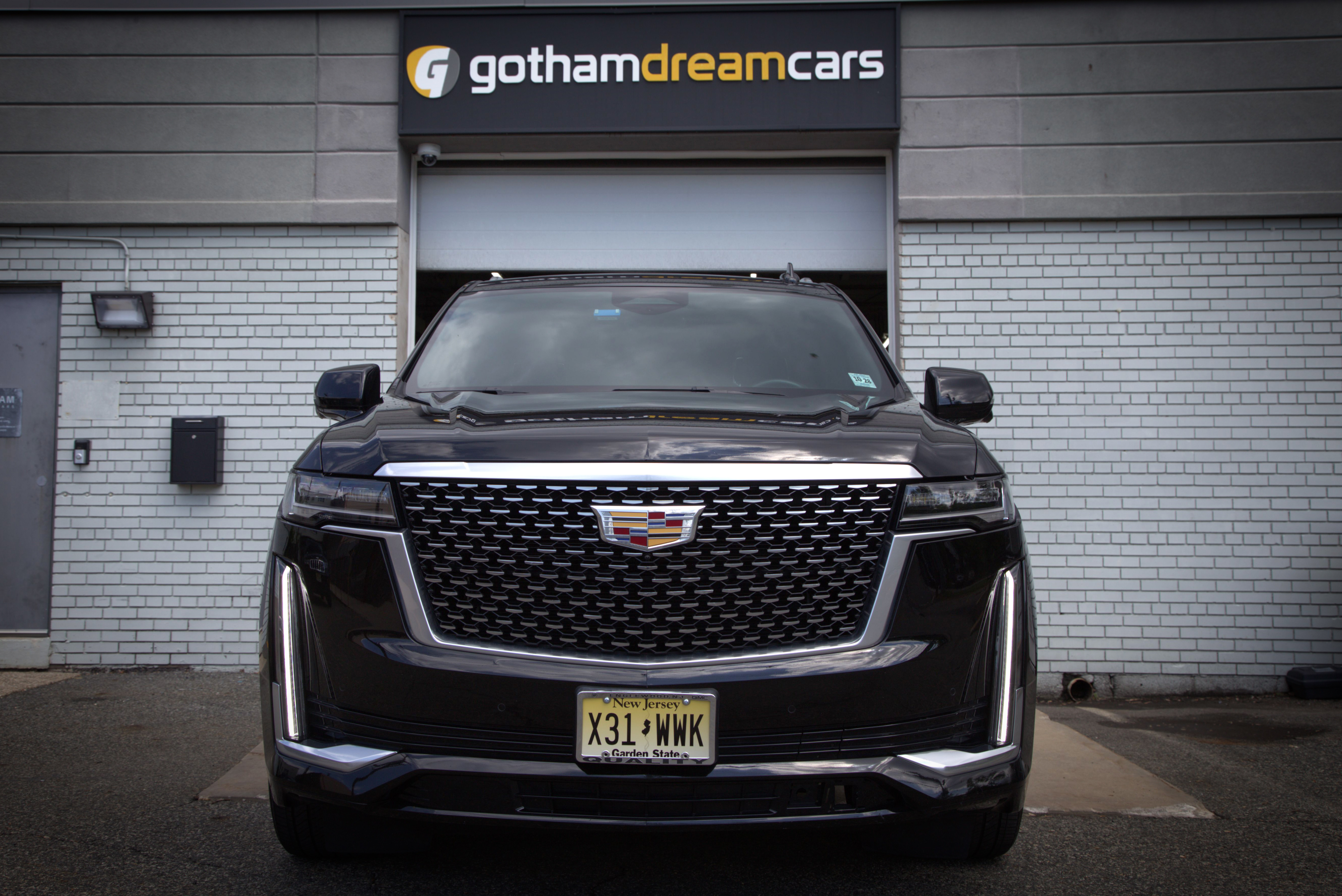 Cadillac Escalade ESV — photo 3 of 9